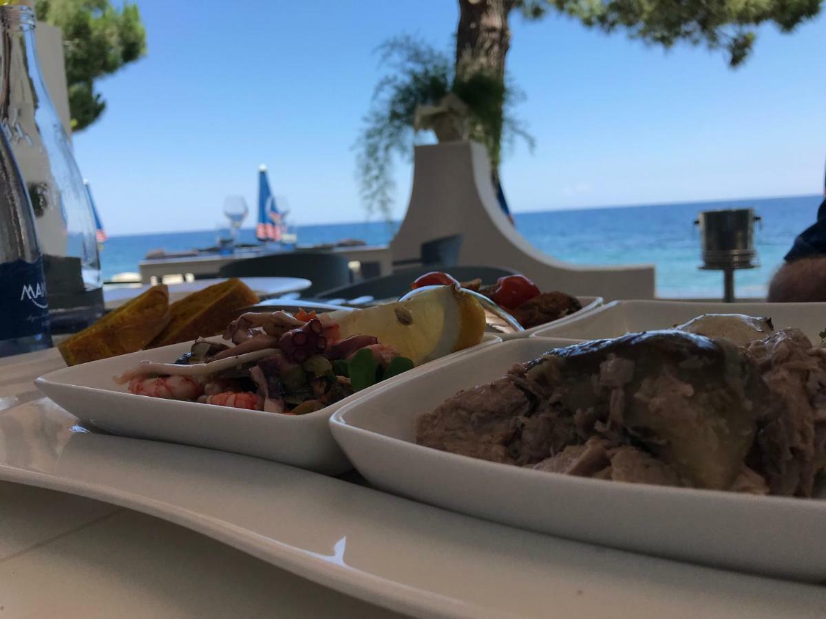 Hotel Riviera Lido Милацо Екстериор снимка